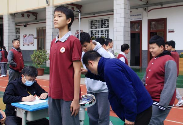 体质健康测试达标运动会 (8)